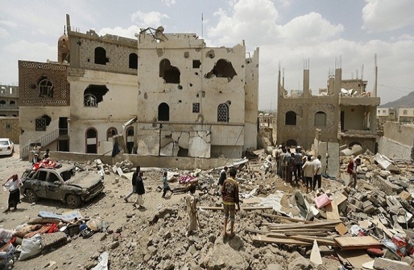 عشرات القتلى في معارك اليمن.. وهيومن رايتس ووتش تتهم السعودية باستخدام صواريخ عنقودية