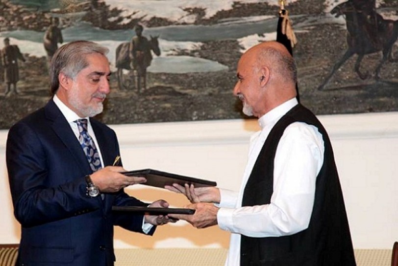 مرشحا الرئاسة الأفغانية يقتسمان السلطة