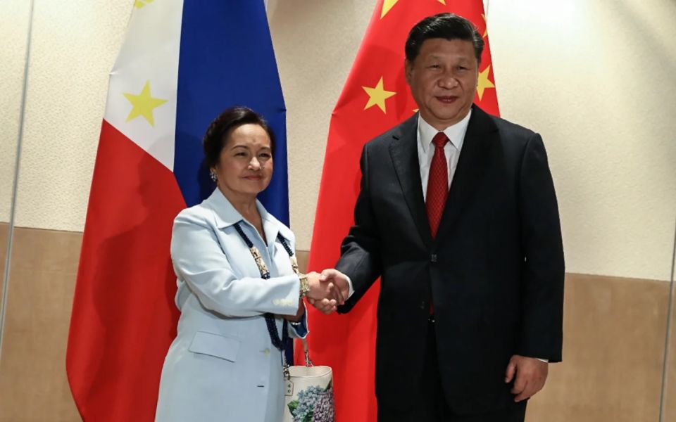 Former Philippine president: Rather than competitor, China is a donor of capital