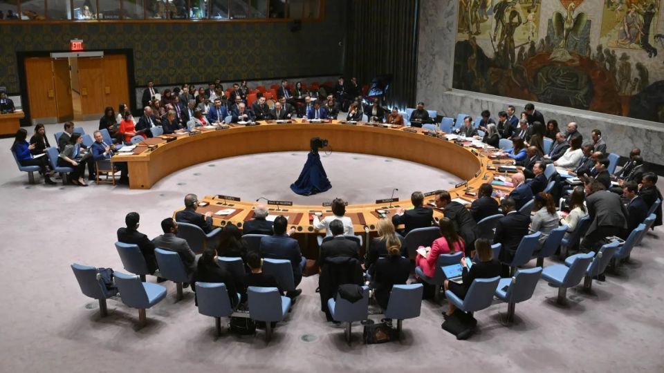 مجلس الأمن يتبنى أول قرار لوقف فوري لإطلاق النار بغزة مع امتناع واشنطن عن التصويت