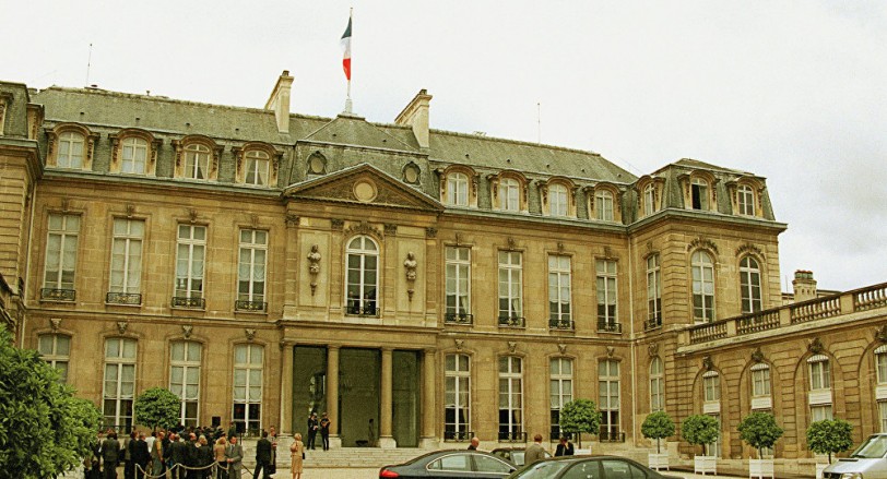 فرنسا تعلن استضافة اجتماع حول ليبيا الأسبوع المقبل