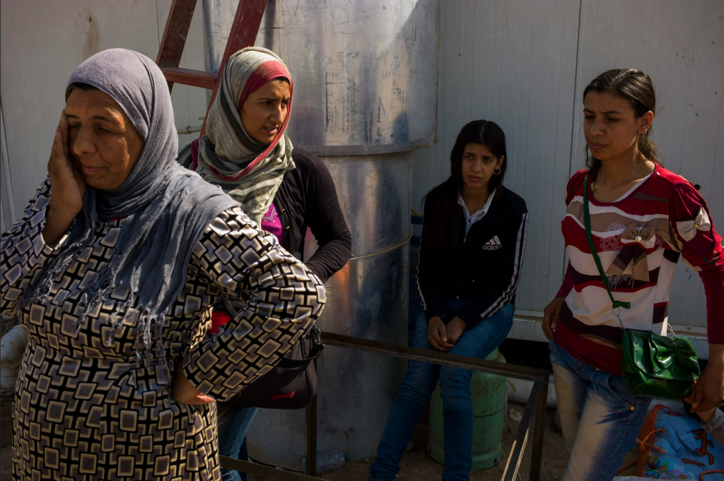 1083-3