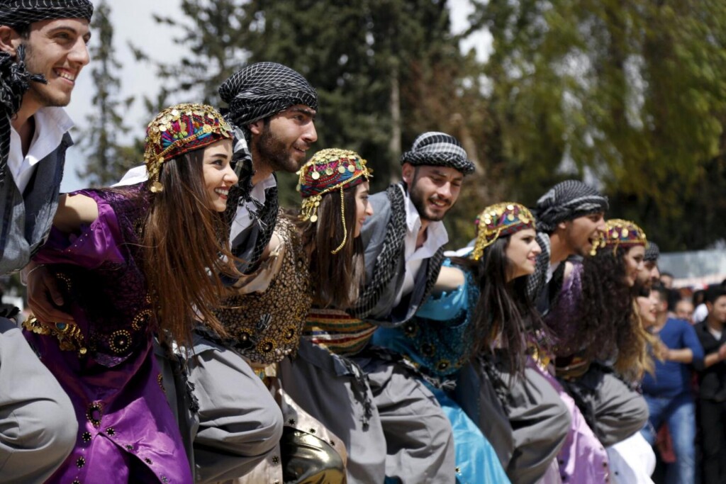 https___archive-images_prod_global_a201836_reutersmedia_net_201_p77838