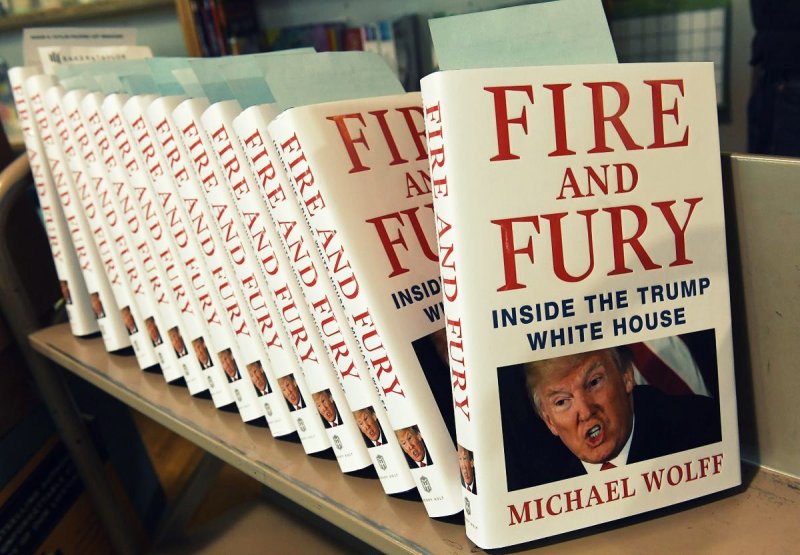 «نار وغضب» يتصدر مبيعات الكتب في أميركا