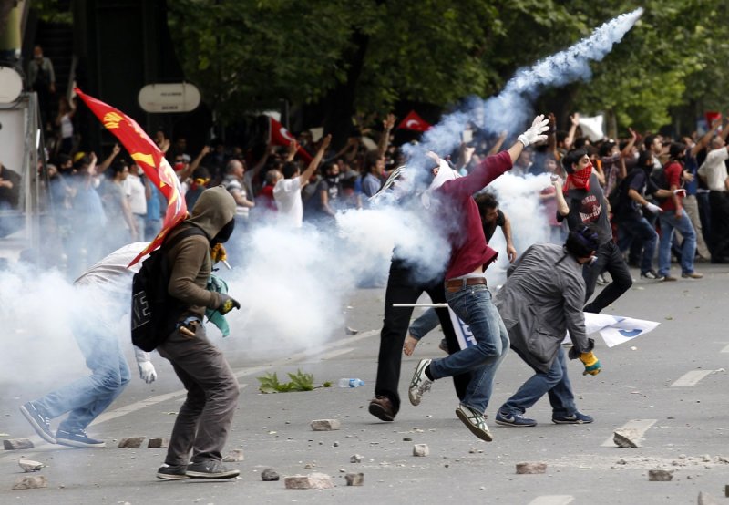 نظرة على تركيا: الحراك الشعبي والحزب المتورط