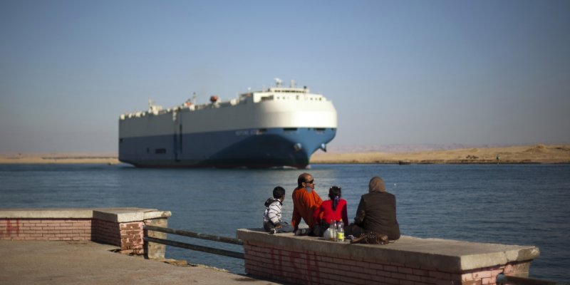 المطلوب مصرياً.. أبعد من إنجاز قناة السويس الجديدة