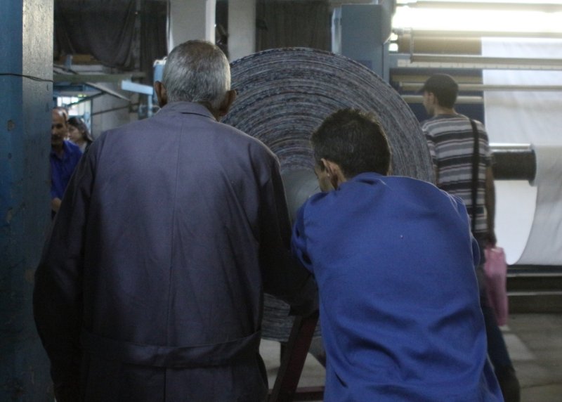 المشكلة بالعمال المؤقتين أم بالحكومة؟