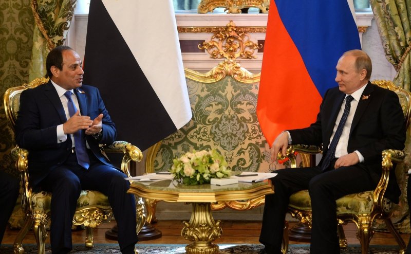 مصر: قديم عاجز... وجديد يمدّ يد التعاون