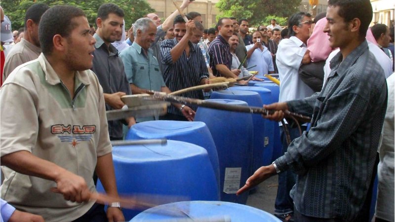 الإضرابات العمالية في مصر .. شكلها مطلبي ومضمونها سياسي