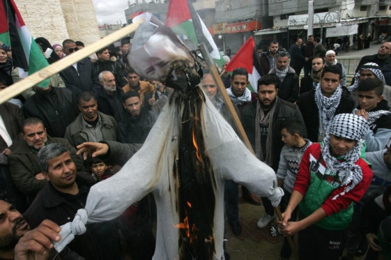فلسطين: قلق المحتل وانسحاب الأمريكي