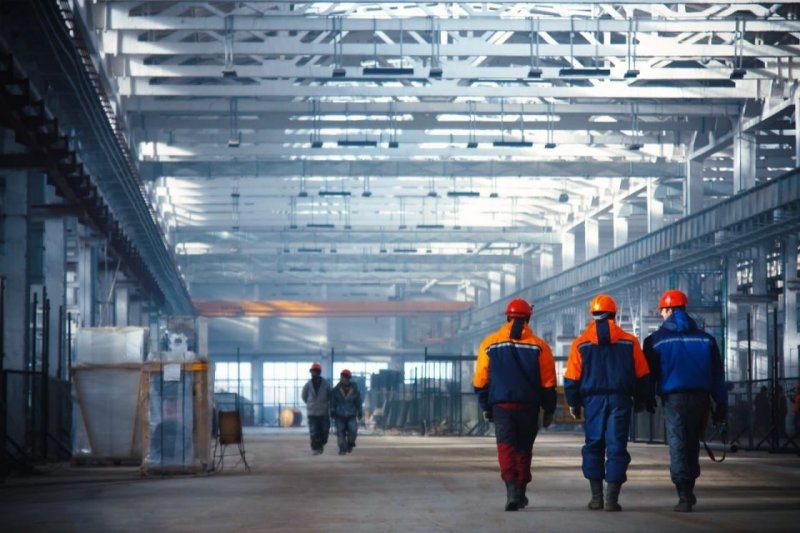 “Russia, the Imperial Ghost”, the Rise in Raw Materials, and the Imperial Club