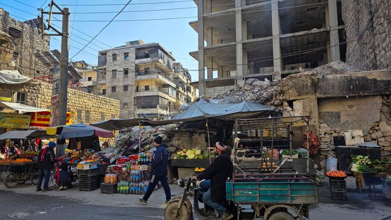 خديعة «يلزمنا عامل مبيعات بعمولة مجزية»