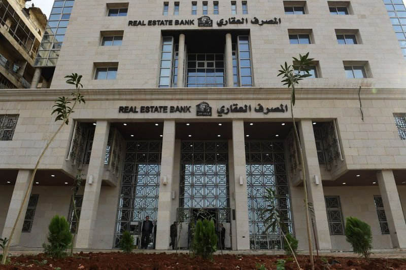التلميح لخصخصة المصارف العامة...فتح باب إفقار جديد للسوريين