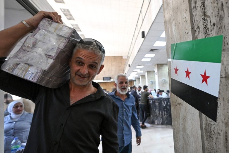 بصراحة ازدادت الأجور على الأوراق وانخفضت بالأسواق...