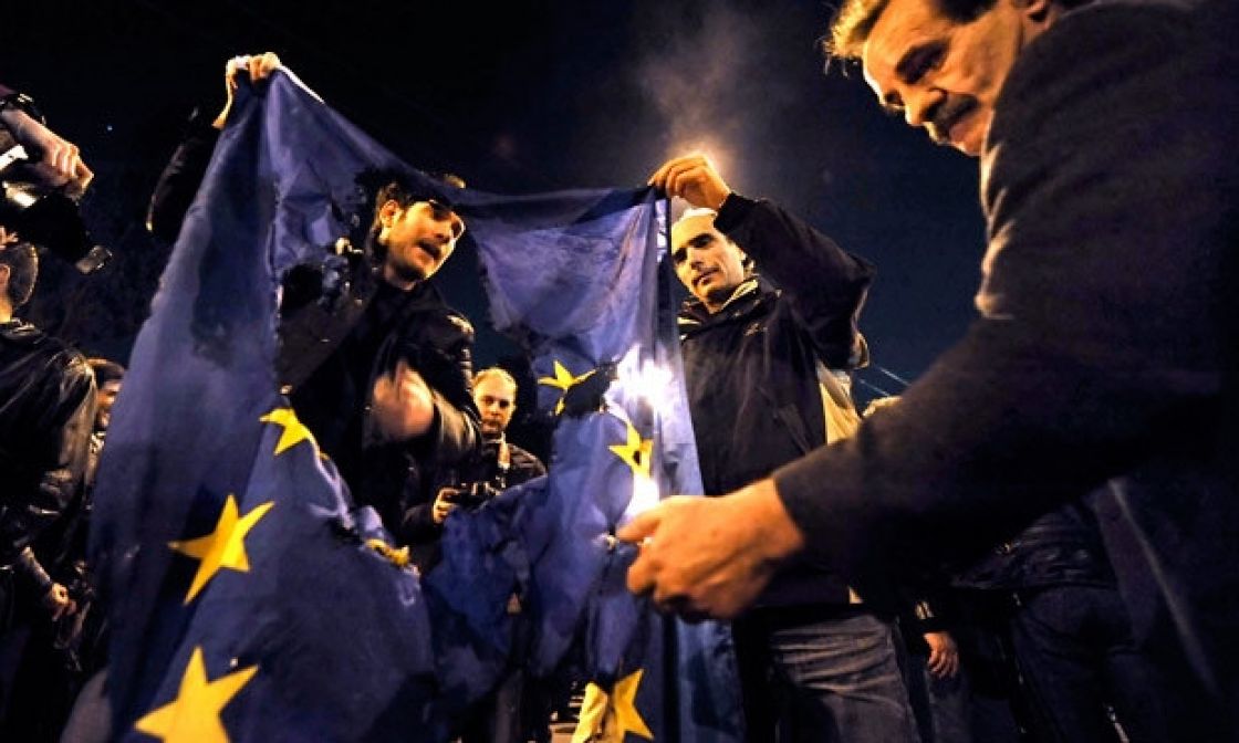العقدة الأوروبية: فراغ استراتيجي و«اغتراب» شعبي